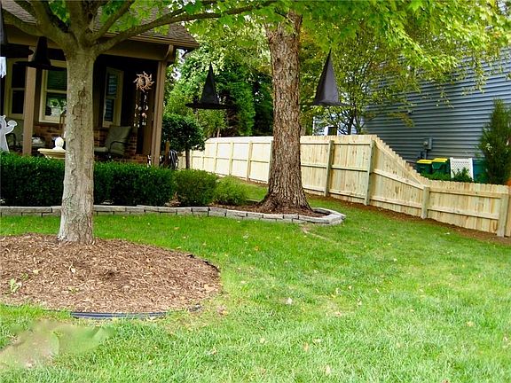 2nd image of 3205 Summerfield Dr
