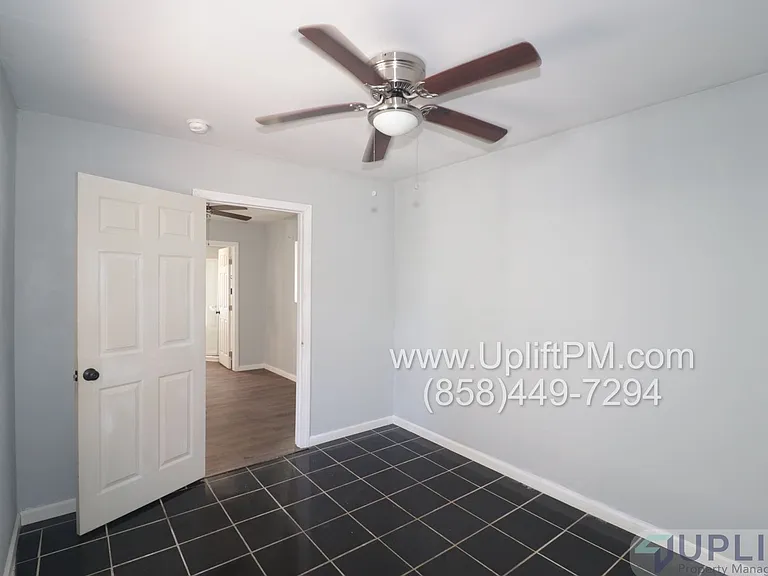 6313 Kimmy Ct — Photo 5