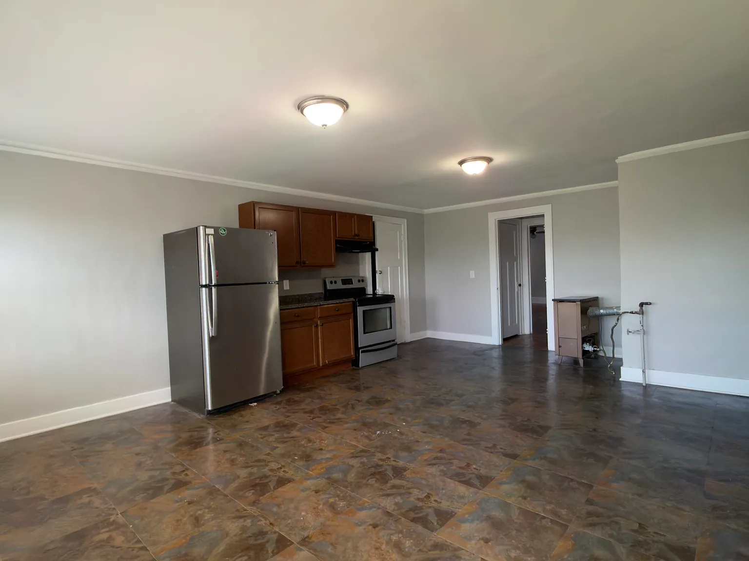 1 bed, 1000 sqft, $1,150 — Photo 3