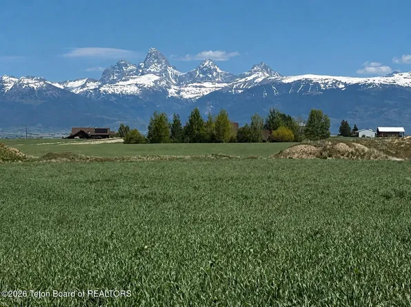 8859 Fawn Ridge Ln, Tetonia, ID 83452