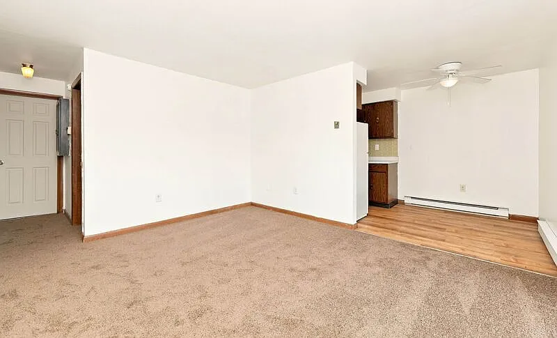 1 bed, 1.0 bath, $795 — Photo 4