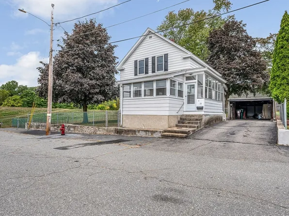 37 Beaudry St, Lowell, MA 01850