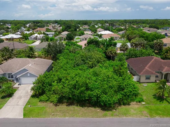 1013 SW Fisherman Ave, Port Saint Lucie, FL 34953