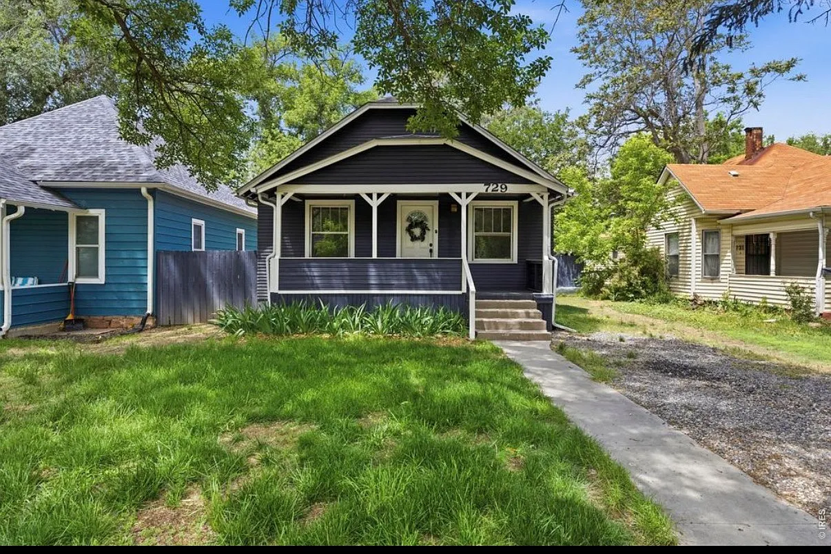 729 Atwood St — Photo 1