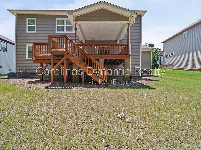 1912 Madeira Cir — Photo 30