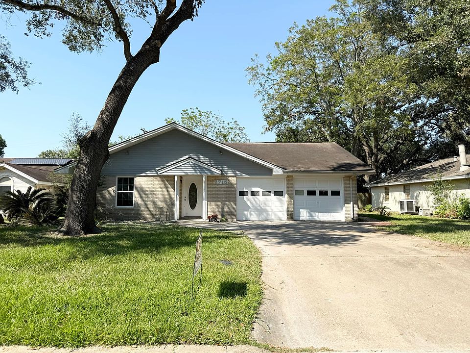 1st image of 2715 Meadow Ln