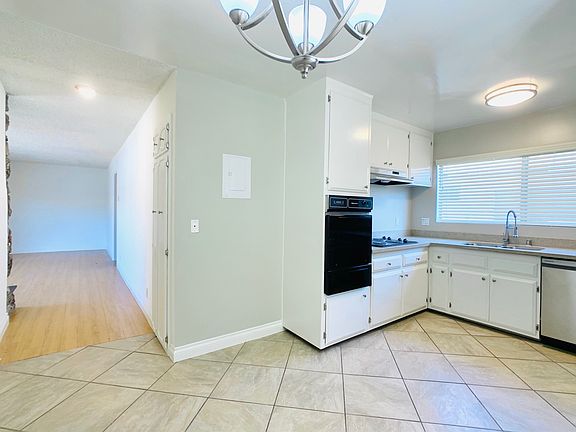3rd image of 1829 Corinth Ave APT 4