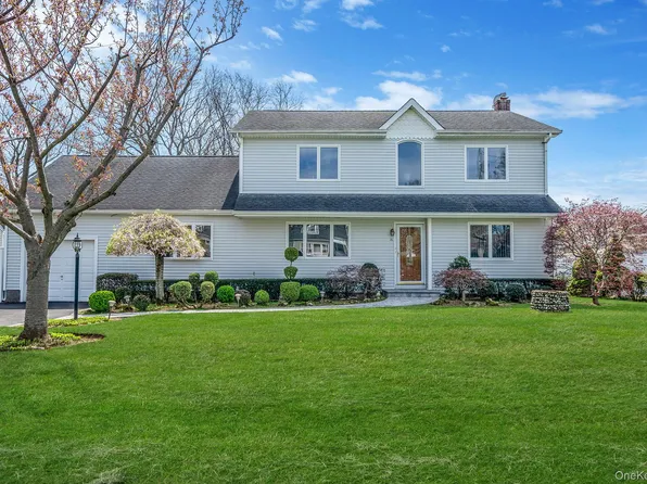 14 Chichester Road, Huntington Station, NY 11746