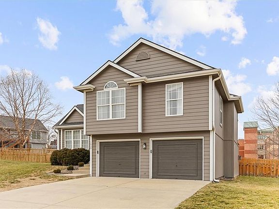 2nd image of 1030 Black Oak Dr