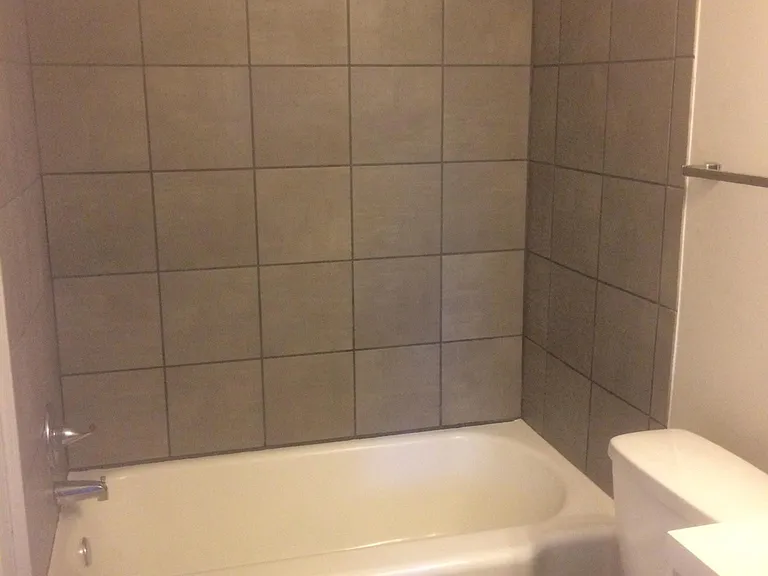 1806 Cheltenham Ln — Photo 7