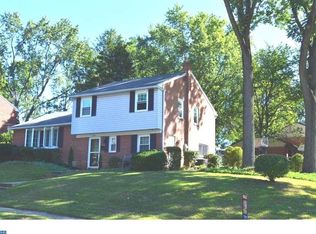 814 Lincoln Dr, Brookhaven, PA 19015