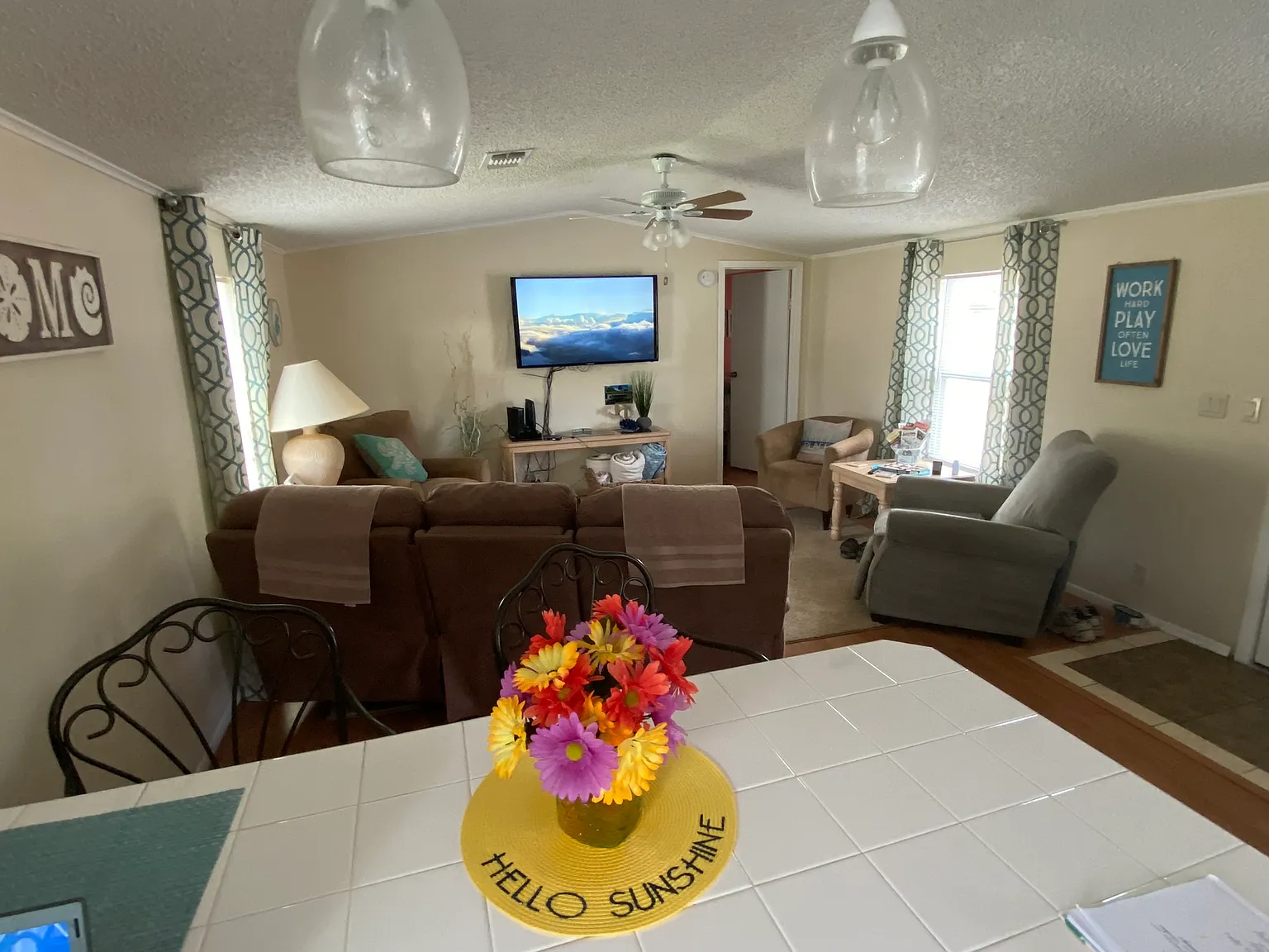 2 bed, 2.0 bath, 896 sqft, $1,600 — Photo 2