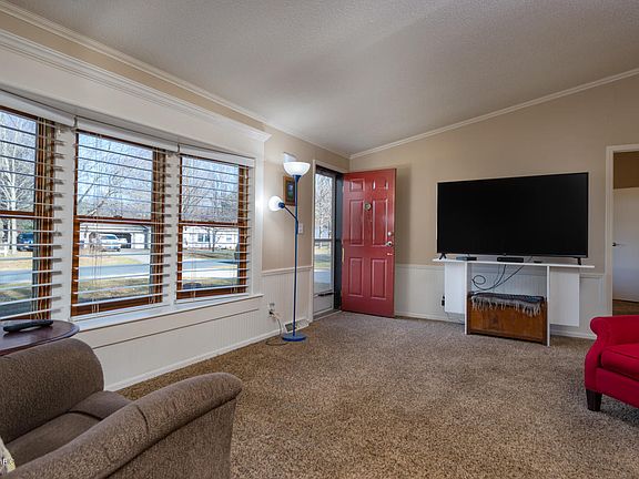 3rd image of 67847 Carol Ln