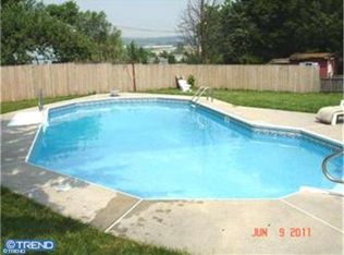 680 James St, Honey Brook, PA 19344