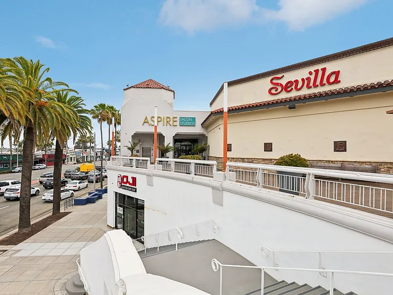Newport Palms Apartments — Photo 46