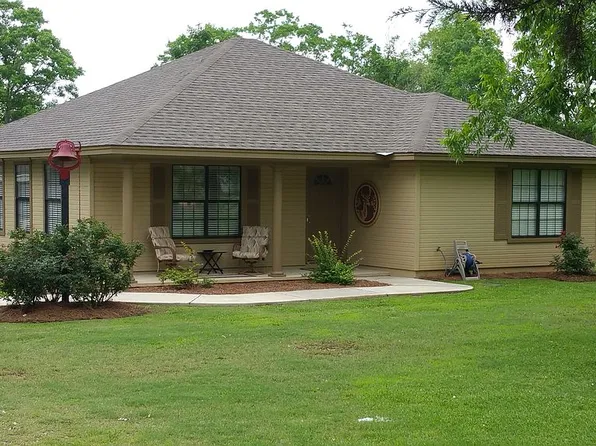 90 Lakeberry Rd, Lowndesboro, AL 36752