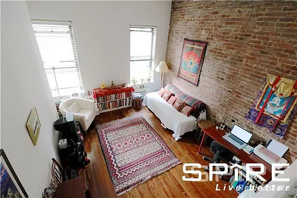Rented by Spire Group | media 18