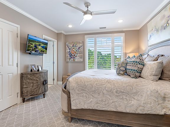 4th image of 400 Kelly Plantation Dr Unit 403