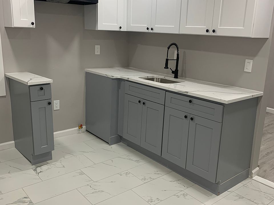 1st image of 125-127 Redwood Ave #1