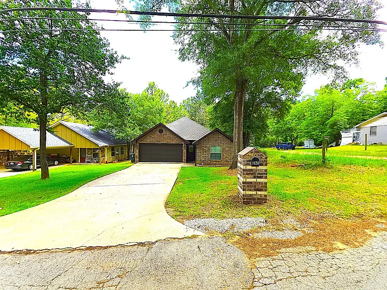1424 Dogwood St — Photo 26