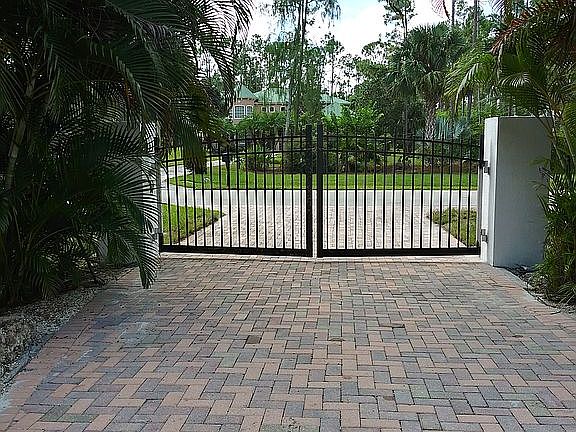 2nd image of 6175 English Oaks Ln