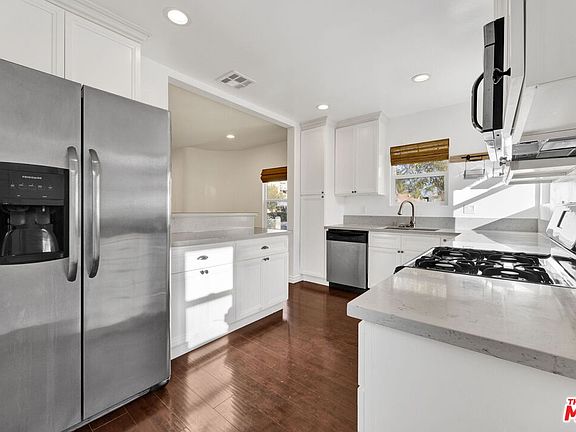 5th image of 6323 Farmdale Ave #6323