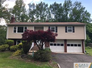 135 Fresh Ponds Rd, South Brunswick, NJ 08831