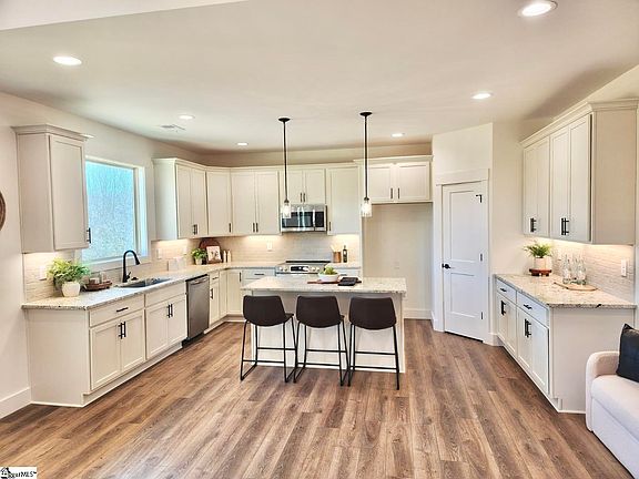 2nd image of 395 Terra Plains Dr