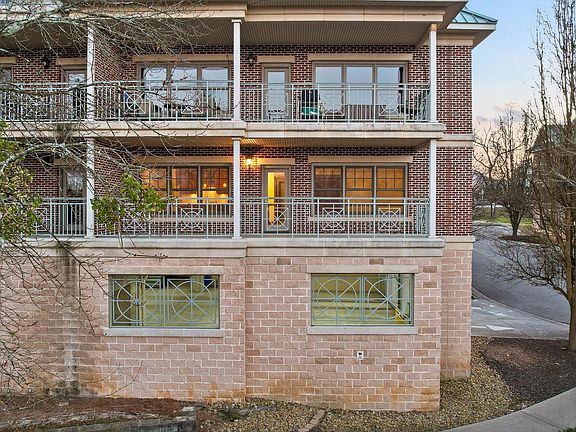 5th image of 733 Battery Pl APT 101