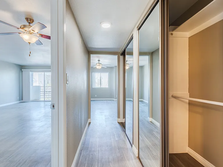 Laurel Villa — Photo 25