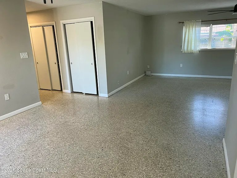 250 Debra Ct — Photo 17