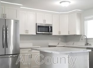 216 Chicago Blvd S #A, Pacific, WA 98047