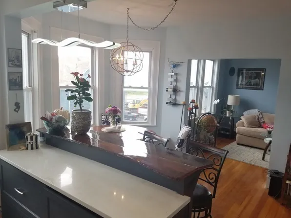 53 Trident Ave APT 304, Winthrop, MA 02152