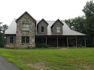 932 Saxonburg Rd, Butler, PA 16002