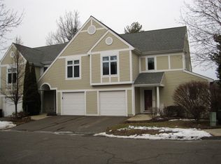 8 Lyme Pl, Avon, CT 06001