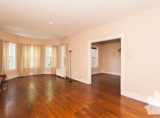 528 W Brompton Ave, Chicago, IL 60657