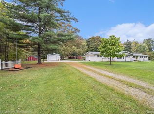 6653 Rogers Dr, North Branch, MI 48461