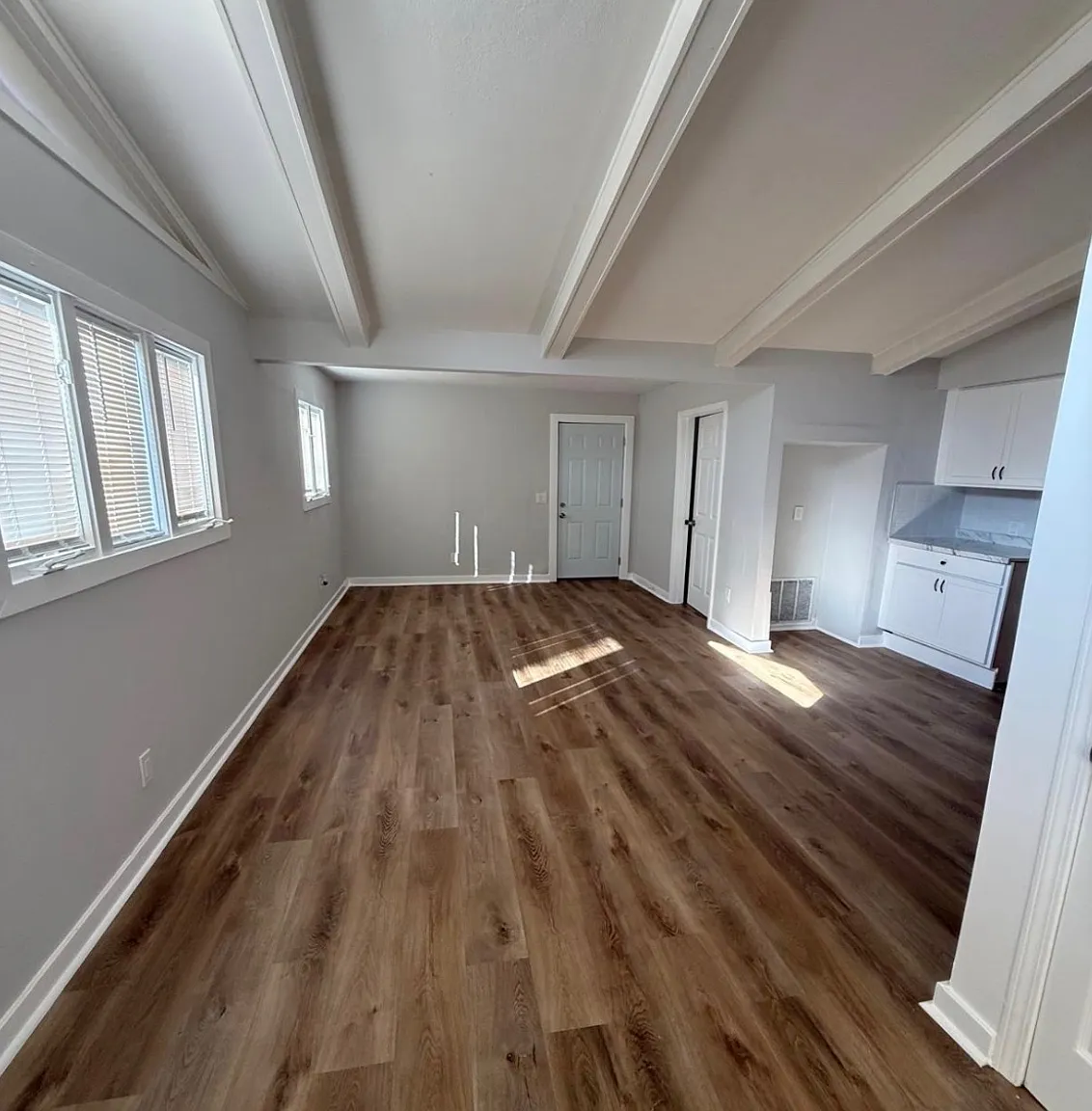 4 bed, 1290 sqft, $1,400 — Photo 3