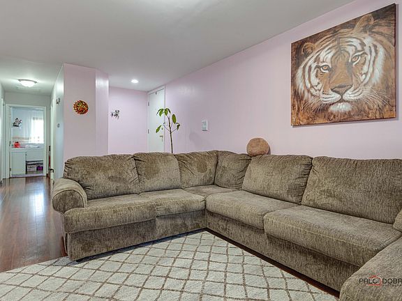 2nd image of 440 Sandpiper Ct APT A