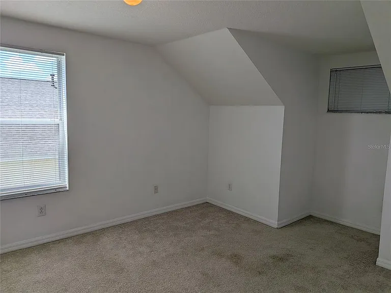 24606 Victoria Wood Ct — Photo 14