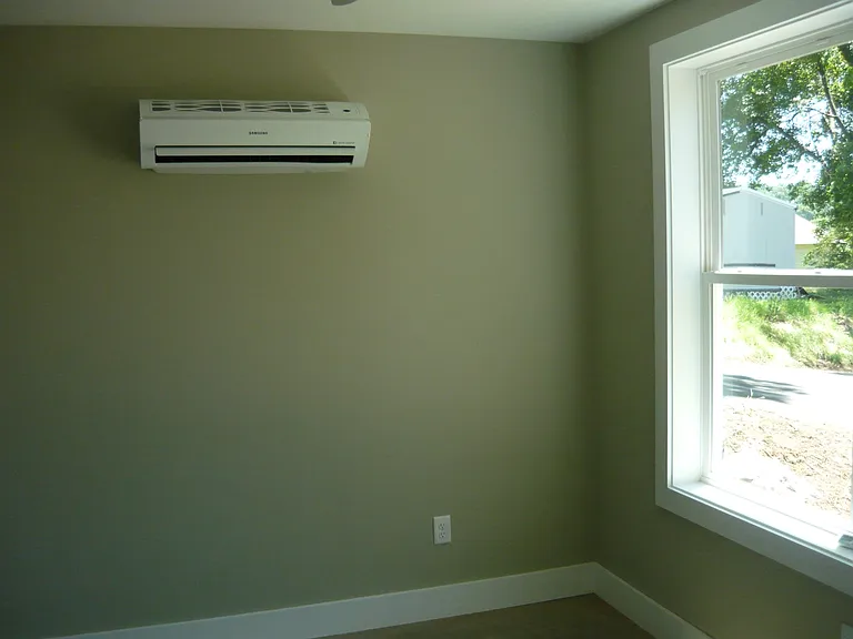 111 Arco Rd #B — Photo 2