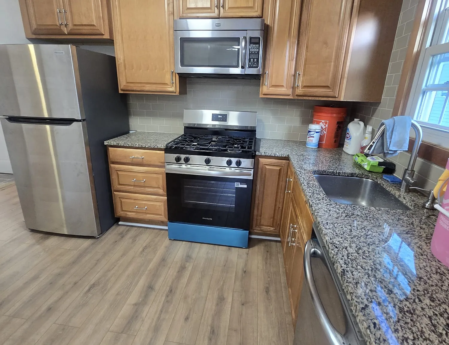 Yonkers Ter — Photo 1