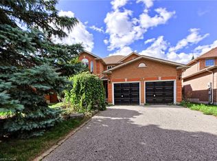 175 Rhodes Cir, Newmarket, ON L3X1V3