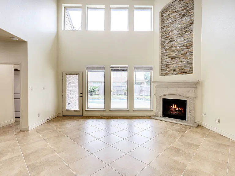 3505 Harvest Moon Ln — Photo 5