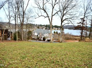 141 Song Sparrow Dr, Vonore, TN 37885