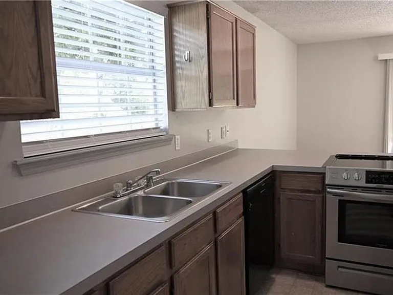 1796 N Salem Rd — Photo 12