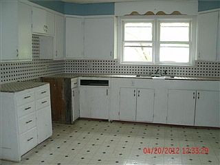 3rd image of 822 W Franklin St