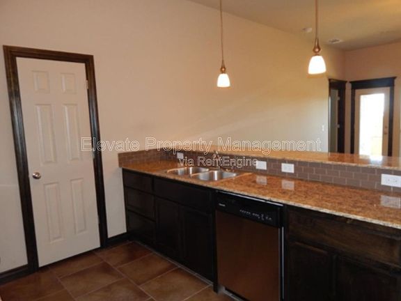 5th image of 2314 Starwood Way
