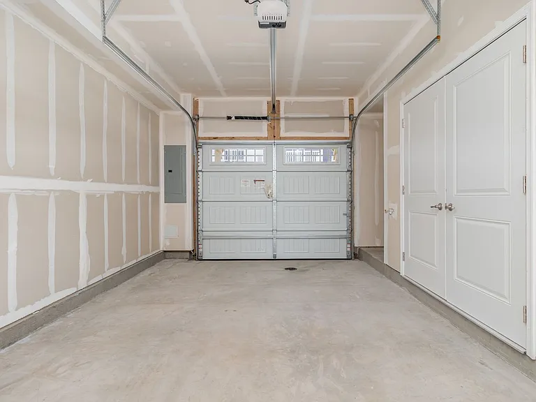 4936 Dunhaven Dr — Photo 20