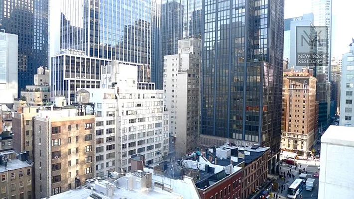 Sold by New York Residence | media 2